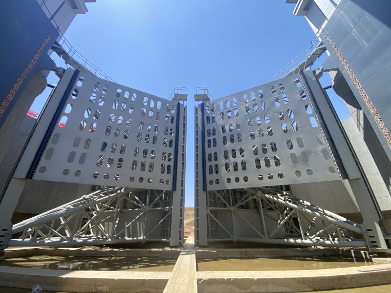 7：引江濟(jì)淮東淝河船閘（球節(jié)點(diǎn)三角門）.jpg
